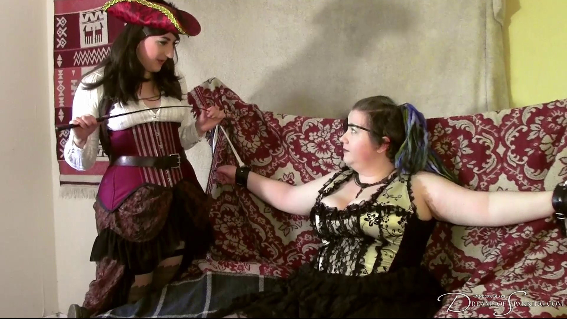Dreams-of-Spanking_captured-pirate-queen006.jpg